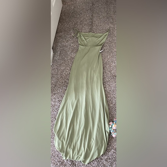 Green formal dress from Windsor - Picture 1 of 4